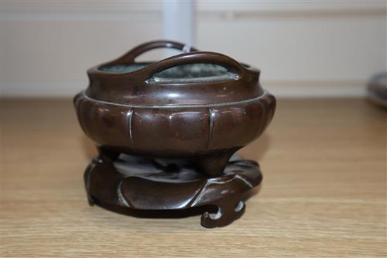 A Chinese bronze tripod censer and stand overall height 9.5cm